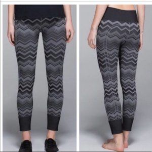 Lululemon Ebb To Street Pant Leggings Sz 8 Heathered Slate Gray Chevron Seamless